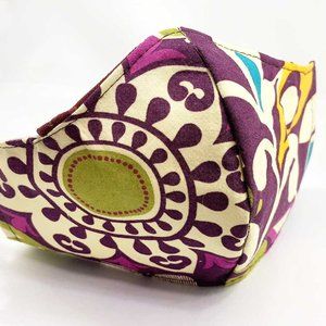 Washable adult face mask with a pocket for filter